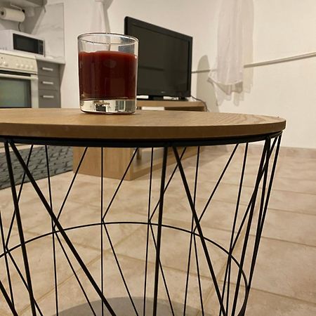 Independent House At Glyfada Apartment Athena Bagian luar foto